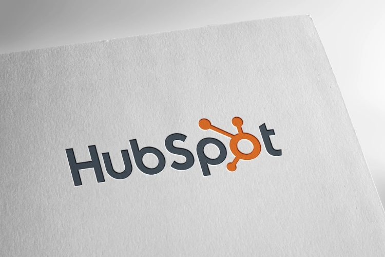 Cómo usar las herramientas de IA de HubSpot en tus ventas y marketing